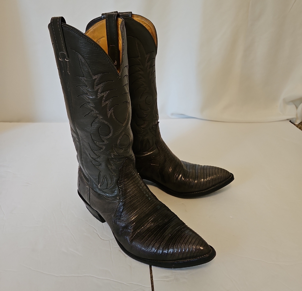 Men's Nocona Cowboy Boots with Embroidered Shaft, 9.5